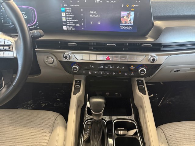 Used 2024 Kia Telluride S w/ S Sunroof Package FWD image 3