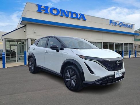 Used 2024 Nissan Ariya AWD image 3