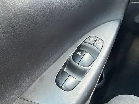 Used 2013 Nissan Sentra SV FWD image 29