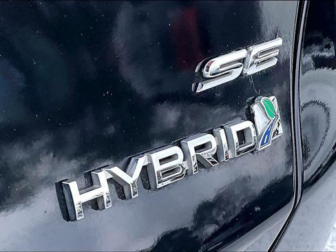 Used 2018 Ford Fusion SE w/ Equipment Group 601A image 10