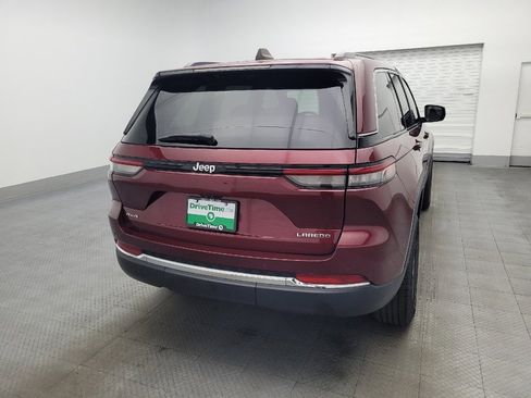 Used 2023 Jeep Grand Cherokee Laredo image 7