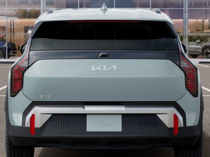 New 2027 Kia EV3 Wind FWD image 13