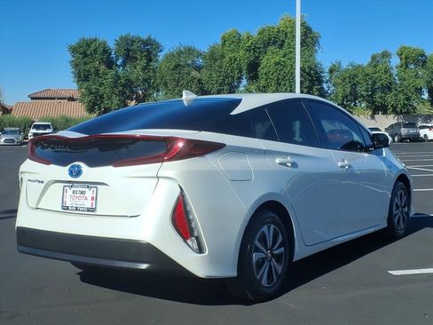 Certified 2018 Toyota Prius Prime Advanced image 8
