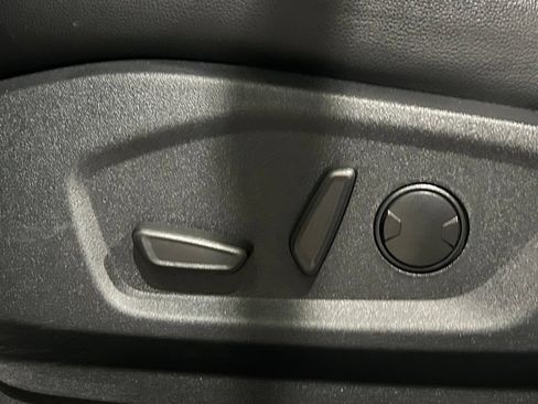 Used 2024 Ford Edge Titanium AWD/4WD image 41