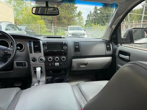 Used 2011 Toyota Sequoia Limited AWD/4WD image 17