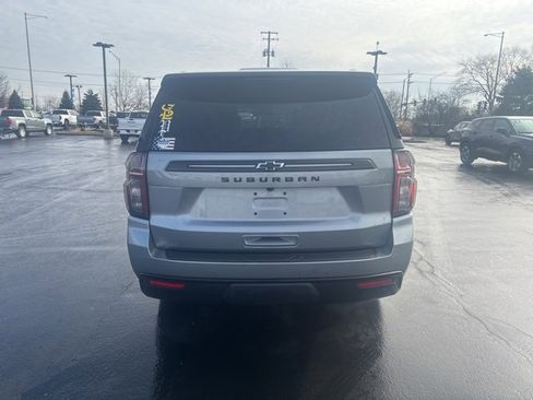 Used 2023 Chevrolet Suburban Z71 w/ Luxury Package image 7