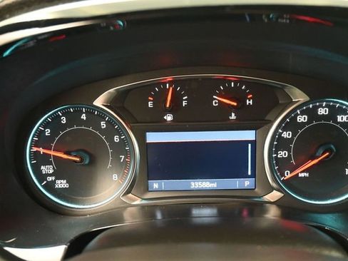 Used 2023 Chevrolet Traverse LT image 9