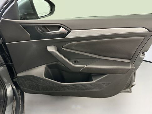 Used 2025 Volkswagen Jetta S image 32