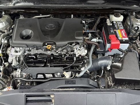 Used 2022 Toyota Camry XSE FWD image 33
