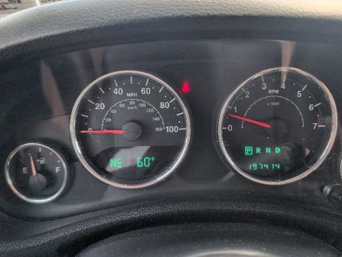 Used 2013 Jeep Wrangler Sport AWD/4WD image 13