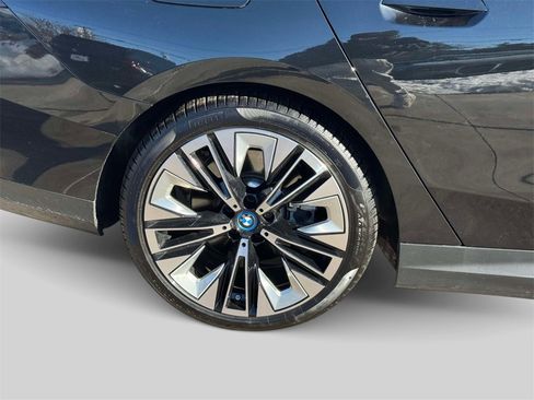 Certified 2025 BMW i5 xDrive40 w/ Premium Package image 7