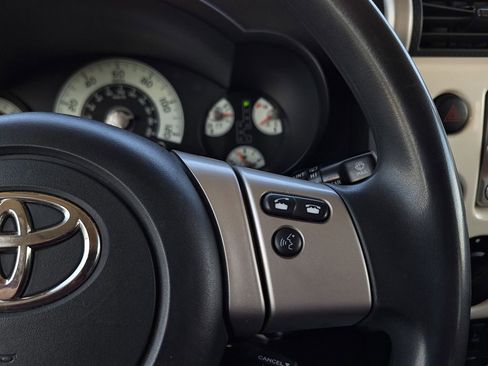 Used 2012 Toyota FJ Cruiser 4WD w/ Convenience Pkg image 17