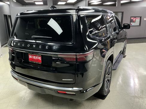 Used 2024 Jeep Wagoneer Series II w/ Flexible Seating Group AWD/4WD image 3
