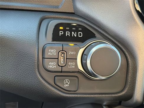 New 2026 RAM 1500 4x4 Crew Cab image 23