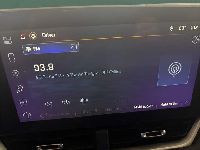 Used 2025 Chevrolet Equinox LT w/ Convenience Package II FWD image 19