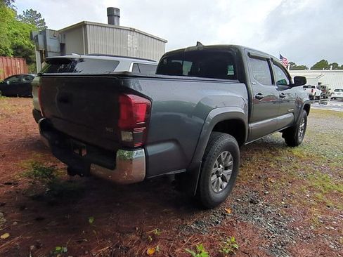 Used 2019 Toyota Tacoma SR5 RWD image 6