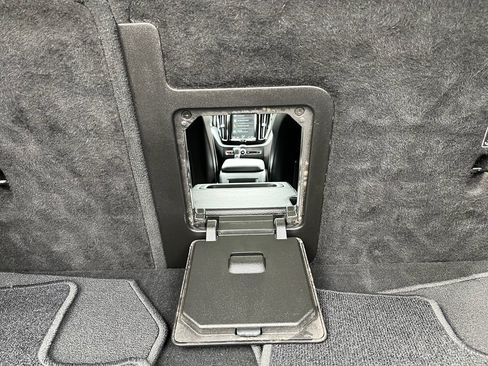 Used 2020 Volvo XC60 T6 Momentum image 34