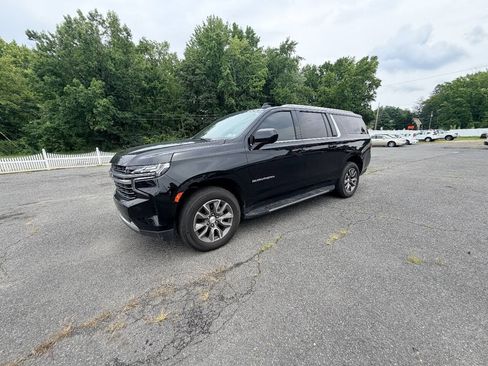 Used 2022 Chevrolet Suburban LT AWD/4WD image 57