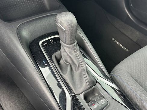 Used 2022 Toyota Corolla SE image 31
