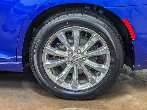 Used 2019 Chrysler 300 Touring L w/ Quick Order Package 22F AWD/4WD image 47