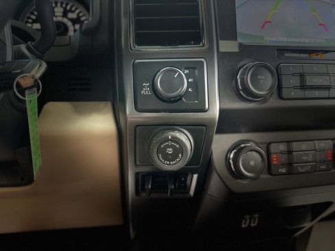 Used 2019 Ford F150 XLT w/ Equipment Group 302A Luxury AWD/4WD image 23