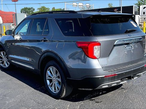Used 2023 Ford Explorer XLT w/ Equipment Group 202A AWD/4WD image 5