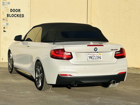 Used 2016 BMW M235i Convertible image 4