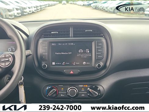 Certified 2024 Kia Soul LX FWD image 18