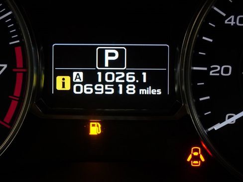 Used 2016 Subaru Crosstrek 2.0i Limited image 6