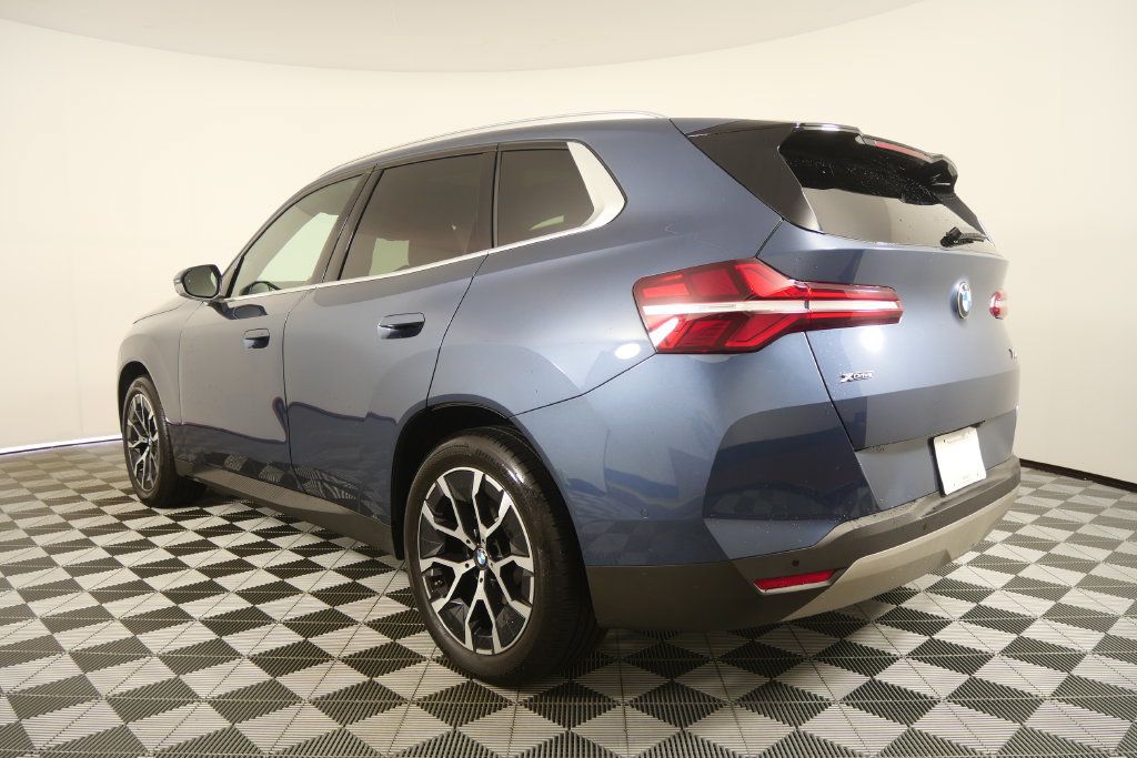 Used 2025 BMW X3 xDrive30i AWD/4WD image 6