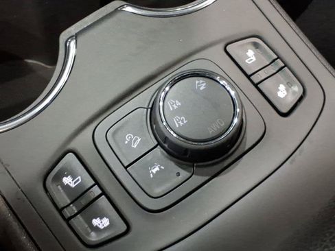 Used 2023 GMC Terrain SLE w/ Driver Convenience Package AWD/4WD image 18