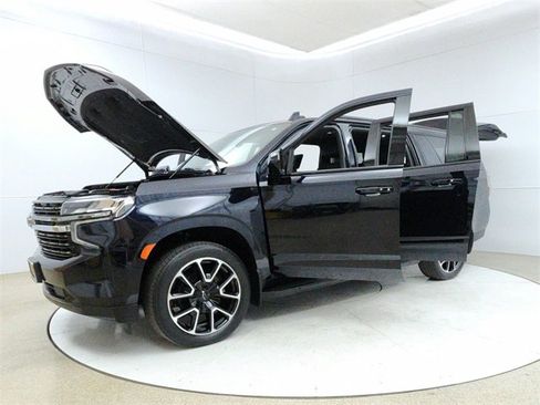 Used 2021 Chevrolet Suburban RST image 10