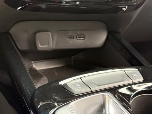 New 2026 Chevrolet Trax RS w/ Sunroof Package FWD image 28