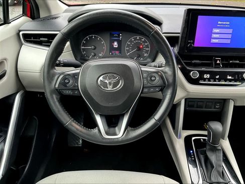 Used 2023 Toyota Corolla Cross LE image 17