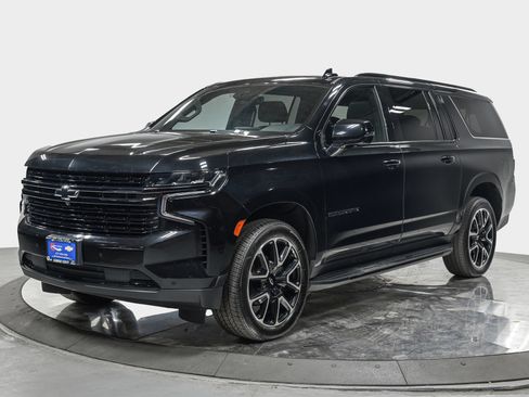 Used 2024 Chevrolet Suburban RST w/ Luxury Package AWD/4WD image 1