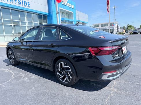 Used 2024 Volkswagen Jetta SEL FWD image 7