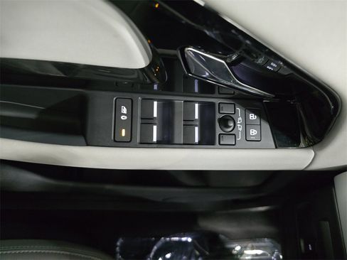 Used 2024 Land Rover Range Rover Evoque S image 21