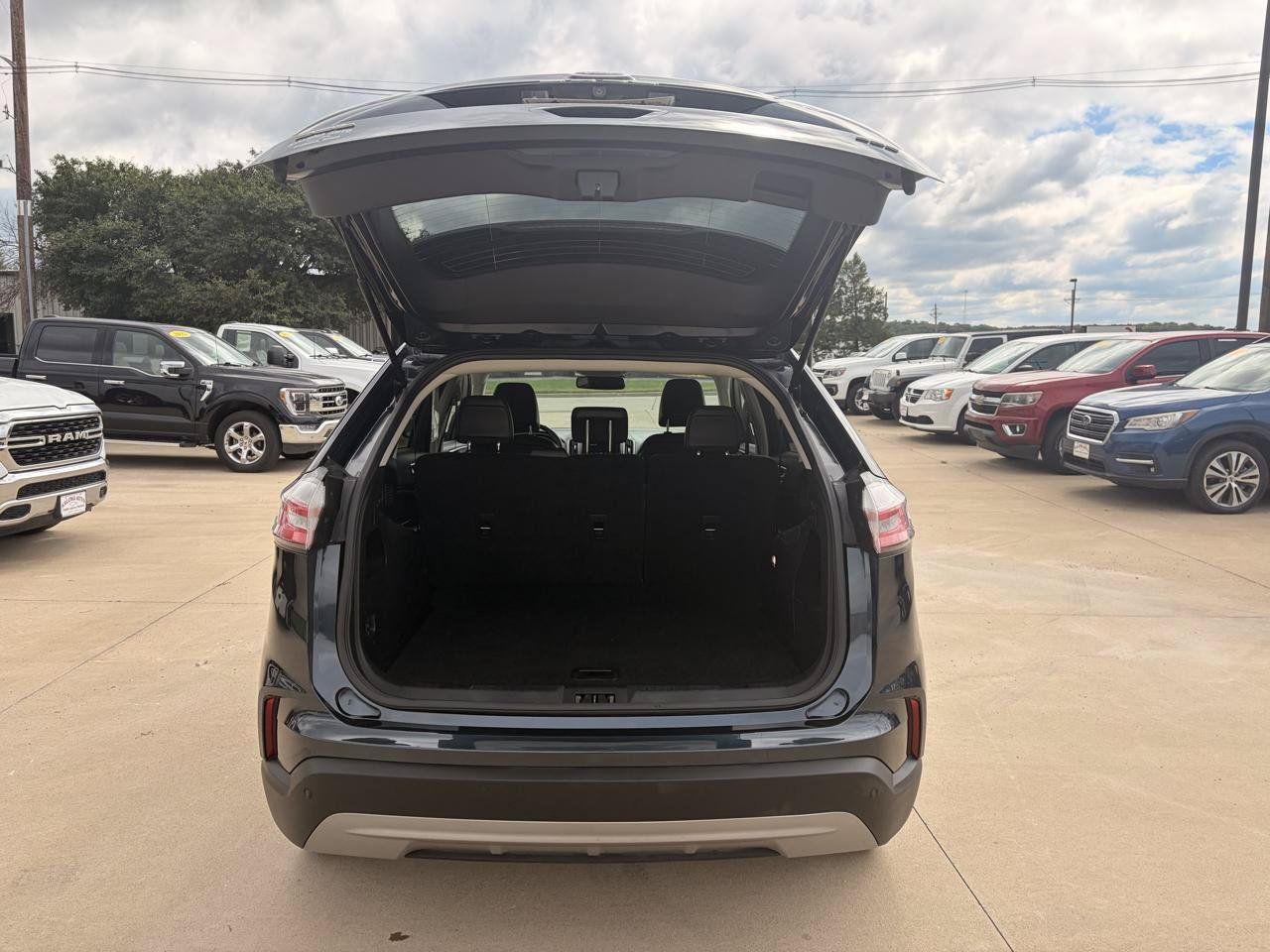 Used 2023 Ford Edge SEL AWD/4WD image 11