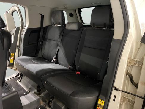 Used 2012 Toyota FJ Cruiser 4WD image 10