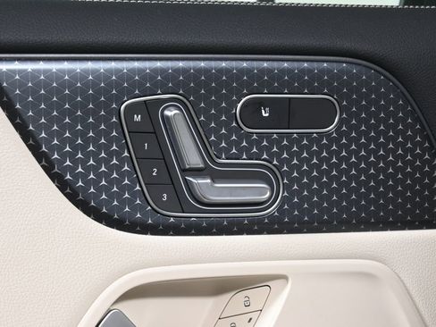 Used 2026 Mercedes-Benz GLA 250 4MATIC image 30