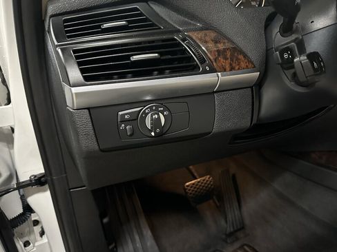 Used 2012 BMW X5 xDrive35d image 27