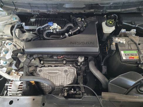 Used 2020 Nissan Rogue S FWD image 30