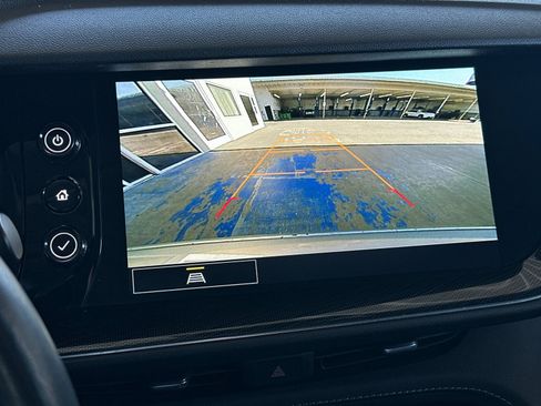 Used 2023 Buick Envision Preferred image 17