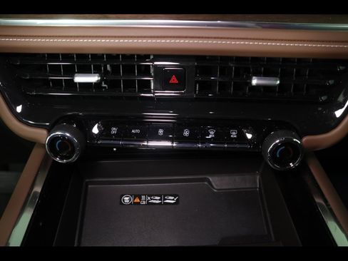 Used 2025 Chevrolet Tahoe High Country w/ LPO, Illumination Package image 18