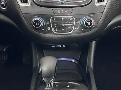 Used 2025 Chevrolet Malibu LT image 15