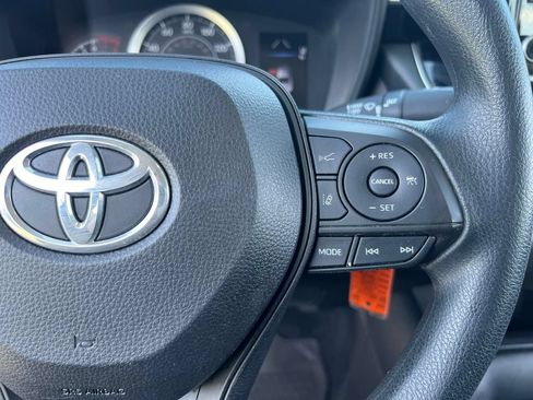 Certified 2022 Toyota Corolla LE FWD image 19