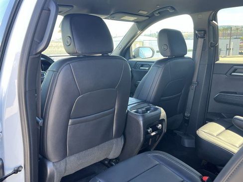 Used 2024 GMC Acadia Elevation image 20