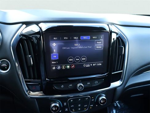 Used 2023 Chevrolet Traverse LT image 23