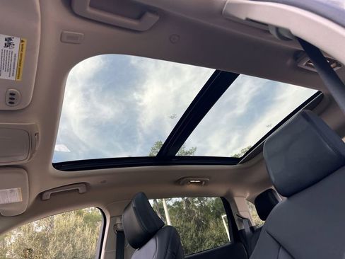 Used 2022 Lincoln Nautilus Reserve image 22