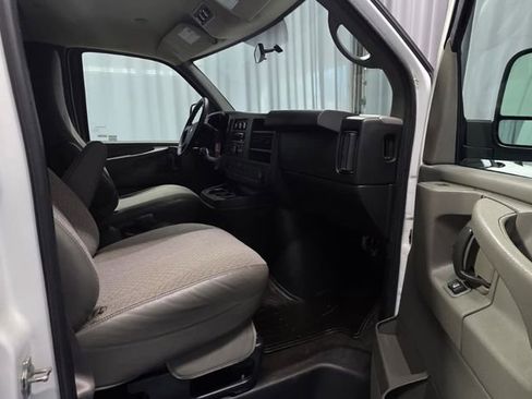 Used 2013 Chevrolet Express 1500 LT w/ LT Preferred Equipment Group RWD image 7